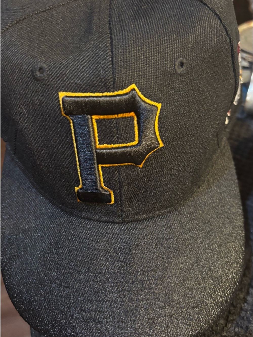 Black Baseball Cap with Yellow-Outlined 'P' Logo Pittsburgh Pirates